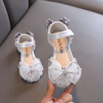 2023 Летний стиль Сандалии для девочек Блестки Принцесса Туфли для вечеринок Мягкие танцевальные сандалии на плоской подошве Мода Детская одиночная обувь Детские сандалии