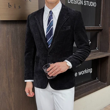 2024 Новый модный бизнес Корейский вельветовый маленький пиджак для костюмов Мужчины Тонкая мода Повседневный красивый костюм Четыре сезона Блейзеры