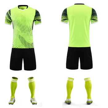  Новый дизайн Оптовая продажа 2023 Мужская футбольная форма Высококачественная футбольная форма Наборы дышащей пустой футбольной формы